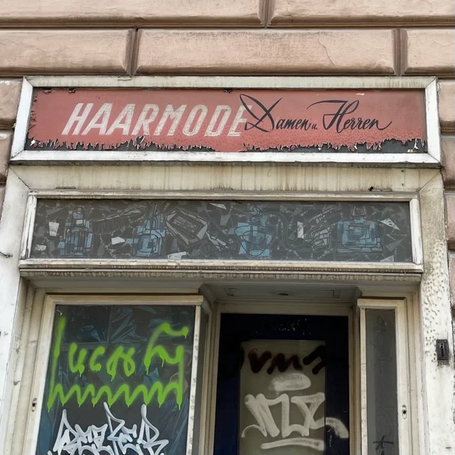 Street sign and lettering photographed for typography inspiration, image 46.