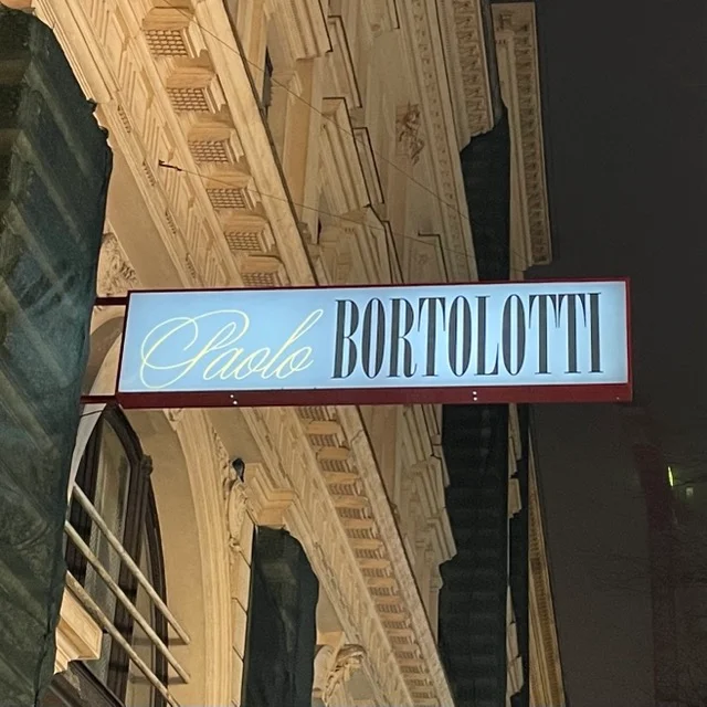 Street sign and lettering photographed for typography inspiration, image 61.